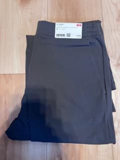 UNIQLO ウルトラストレッチアクティブテーパードパンツ グレー Sのサムネイル