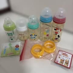 포유병 5개(모유 실감 4개, 콩 스타크 1개), 희미한 캔 어태치먼트 2개