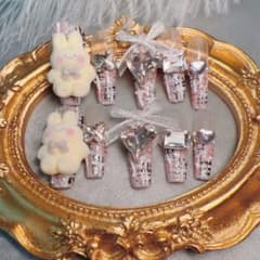 現品♡ふわふわうさぎちゃんネイルチップ　ワンホン　クリスマス　量産型　冬ネイルのサムネイル