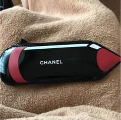 CHANEL 免税店限定 リップポーチのサムネイル