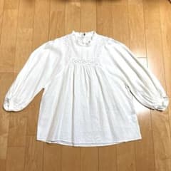 【美品】kubosanmade リネン　ホワイトレース　ブラウスのサムネイル