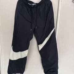 NIKE ナイロン ジョガーパンツ ブラック　Mサイズのサムネイル