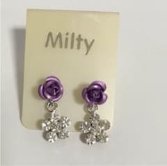 バラ ピアス②のサムネイル