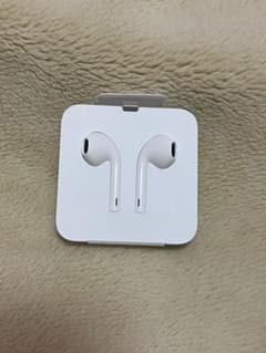 iPhone 純正イヤホン アップルのサムネイル
