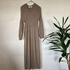 秋色　ロングワンピースのサムネイル