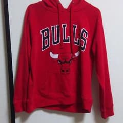 BULLS パーカーのサムネイル