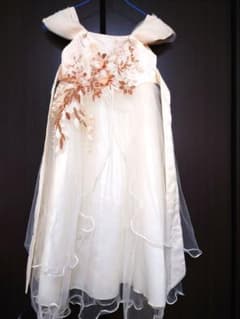 キッズ フォーマルドレス ベージュ 発表会 結婚式　120cmのサムネイル