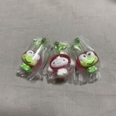 ケロケロケロッピ　シナモン　さくらんぼ　ガチャガチャ　サンリオのサムネイル