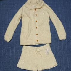 新品☆エメフィール  ルームウェア 上下セットのサムネイル