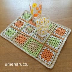 【ハンドメイド】グラニースクエアのフリーマット かぎ針編み リネンコットンのサムネイル