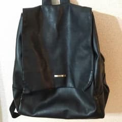 黒 リュックのサムネイル