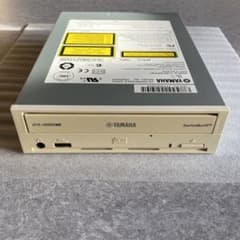 ジャンク YAMAHA CRW3200 24倍速 CD-R/RWドライブ ジャンク YAMAHA CRW3200 24倍速 CD-R/RWドライブ - メルカリ