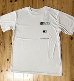 【新品未使用】RVCA ラッシュガードのサムネイル