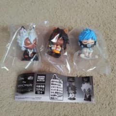 Twisted Wonderland Shoulder-Shaking Fig. Vol.3 3-Piece Set