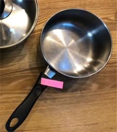 中古✴︎MEYER  16.5センチ IH対応 片手鍋のサムネイル