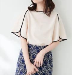 natural couture BACKパールハチワレスリーブTOPSのサムネイル