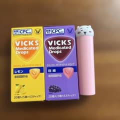 【大人気】 VICKS×ちいかわ コラボ のど飴2箱＋ちいかわケース セットのサムネイル