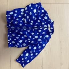Mariarjue 青いイチゴ模様ジャケットのサムネイル