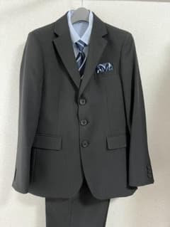 男の子 フォーマルスーツのサムネイル