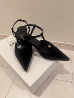 新品未使用　CELINE ブラック ポインテッドトゥ ミュールのサムネイル