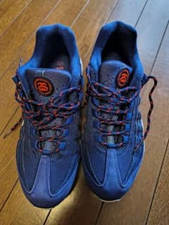Stüssy x Nike ネイビー スニーカーのサムネイル