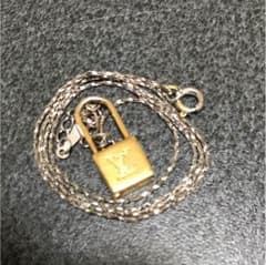 ルイヴィトン ネックレス 値下げ中！のサムネイル