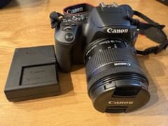 Canon EOS Kiss X9 デジタル一眼レフカメラのサムネイル