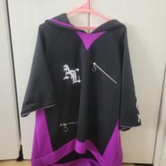 AMILIGE フード付きパーカー 黒・紫のサムネイル