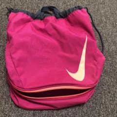 NIKEのプールバックのサムネイル