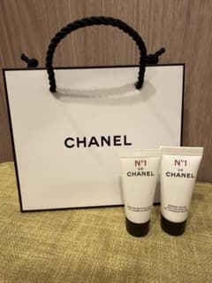 CHANEL N°1 DE CHANEL サンプルセットのサムネイル