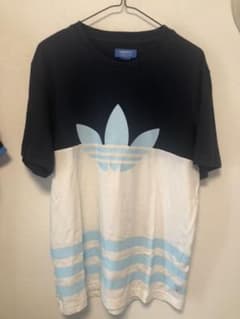adidasオリジナルス　Tシャツのサムネイル