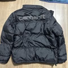 carhartt WORK IN PROGRESS ブラックダウンジャケットのサムネイル