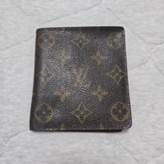 ルイヴィトン二つ折り財布
