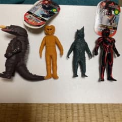 ウルトラ怪獣500 ザラガス　バド星人　ケロニア　ダークザギのサムネイル
