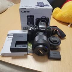 Canon EOS M5 EF-M18-150 IS STM レンズキットのサムネイル
