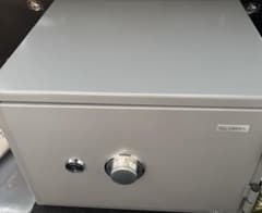 キングクラウン　ダイヤル式金庫 グレー 1998年製 近々商品削除します。キングクラウン ダイヤル式金庫 グレー 1998年製