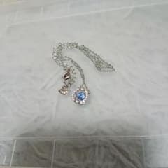 SWAROVSKI ネックレス ラウンドカット ブルー クリスタルのサムネイル
