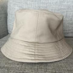 【美品】earth music&ecologyバケットハット ベージュのサムネイル