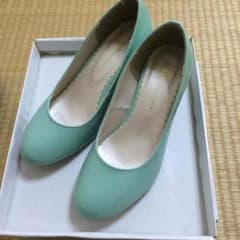 【SALE！】アースミュージックアースエコロジーパステルグリーンパンプスのサムネイル