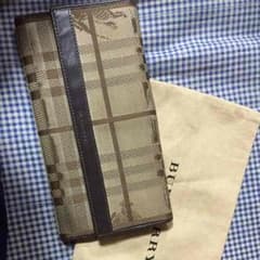 Burberryの長財布 袋付き 値引きして再出品のサムネイル
