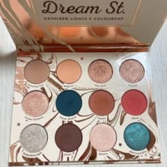 新年割引❣️カラーポップ　アイシャドウパレットのサムネイル