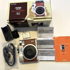 instax mini 90 インスタントカメラ 本体＆バッテリー等付属品セットのサムネイル