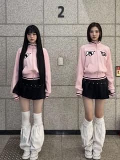 Hearts2Hearts Focus ステージ衣装 パーカー K-popのサムネイル