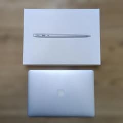 MacBook Air 13 inch メモリー8GB 256GBのサムネイル