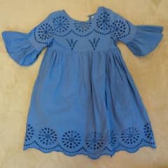 Zara Kids 刺繍入りブルーワンピース 7号のサムネイル