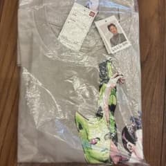 UNIQLOキラークイーンTシャツLサイズのサムネイル