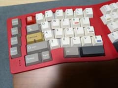 Qwertykeys NEO ergo メカニカルキーボード 純正リストレスト付 - メルカリ