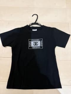【CHANEL】黒　半袖Tシャツ　シャネル　レディースのサムネイル