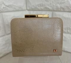 【新品未使用・箱付】U by ungaro ウンガロ がま口 二つ折り財布 牛革のサムネイル