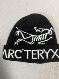 ARC'TERYX ブラック　ビーニー　ニット帽のサムネイル